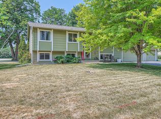 112148 Haering Ct W, Chaska, MN 55318