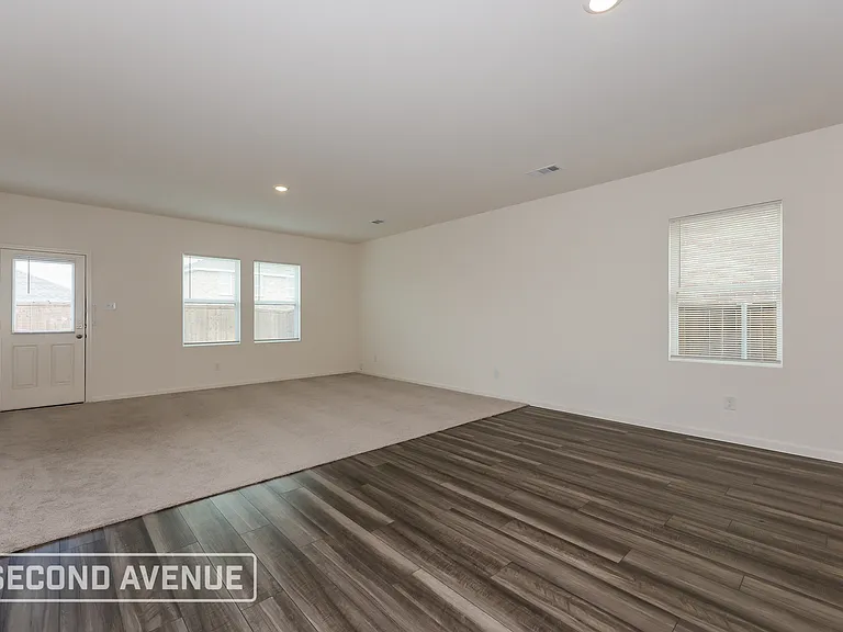 1869 Lockhart Dr — Photo 3
