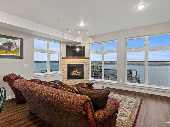 2101 Bowpicker Ln #2-CS, Kenai, AK 99611