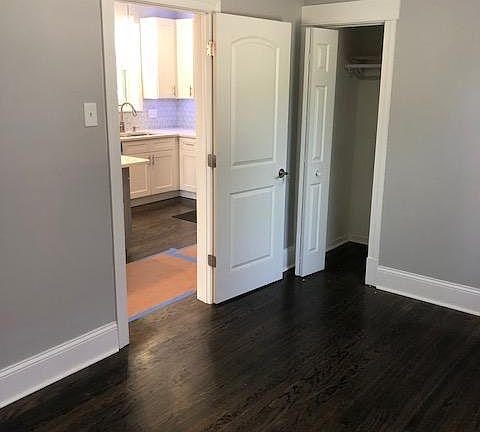 3rd image of 3142 N Damen Ave #3