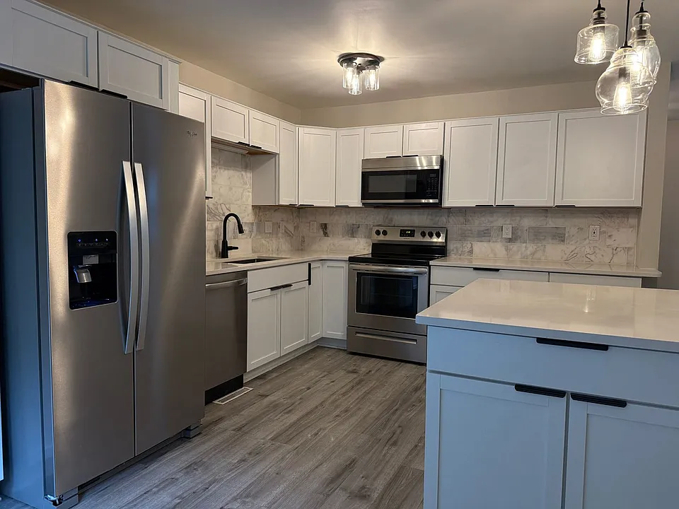 125 Sawmill Dr
