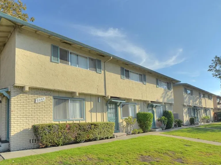 2087 Sahara Way — Photo 1