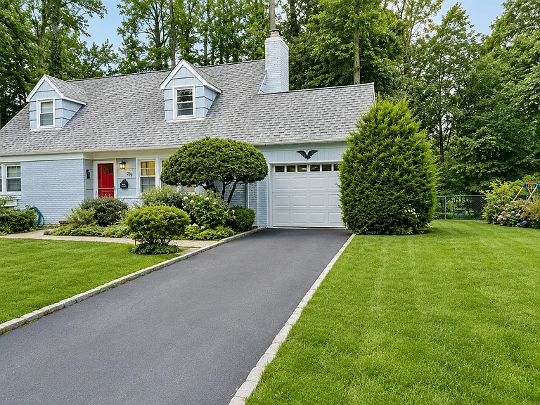 258 Steamboat Rd — Photo 4