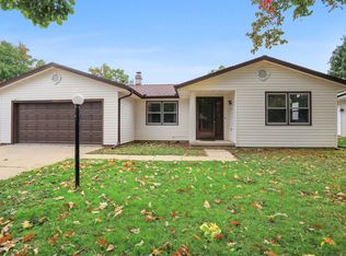 2307 Aspen Dr, Champaign, IL 61821