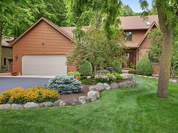 2nd image of 3033 Greenwood Acres Dr