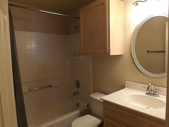3rd image of 501 Avenue J APT 203