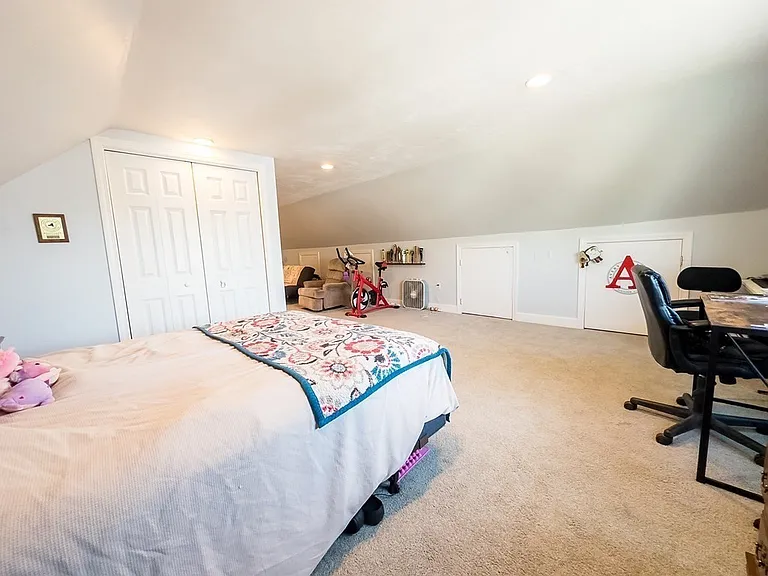 7 Bradford Ave #7 — Photo 18
