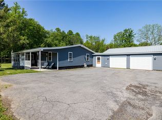 165 Pendergast Rd, Phoenix, NY 13135