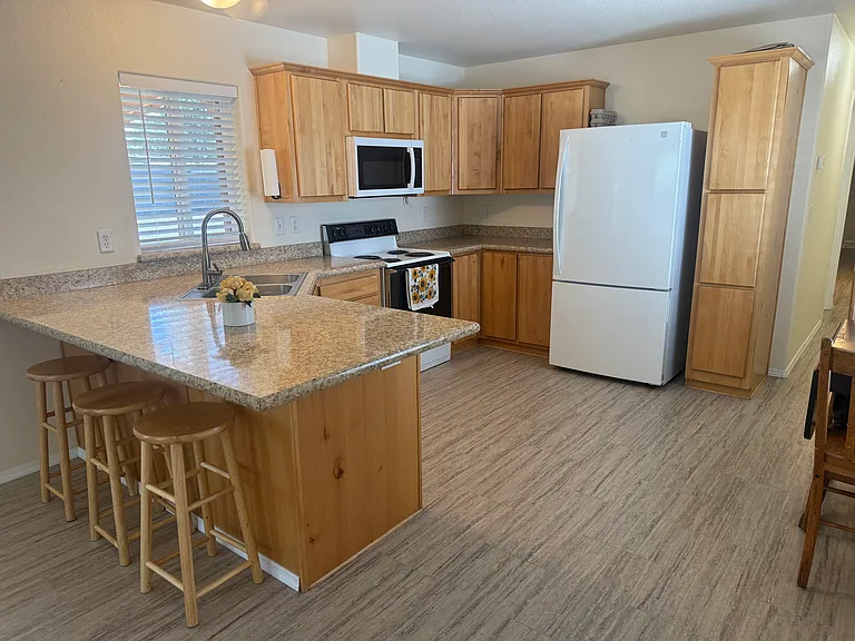 2115 W Arabian Ave — Photo 8