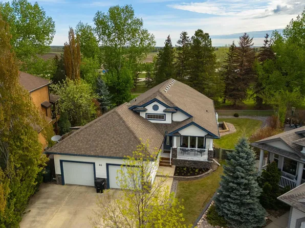 68 Linksview Bay, Spruce Grove, AB T7X 4L5