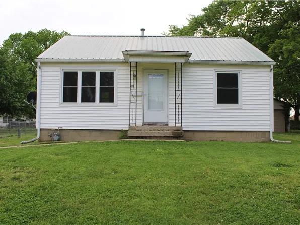 512 N Douglas St, Shelbyville, IL 62565