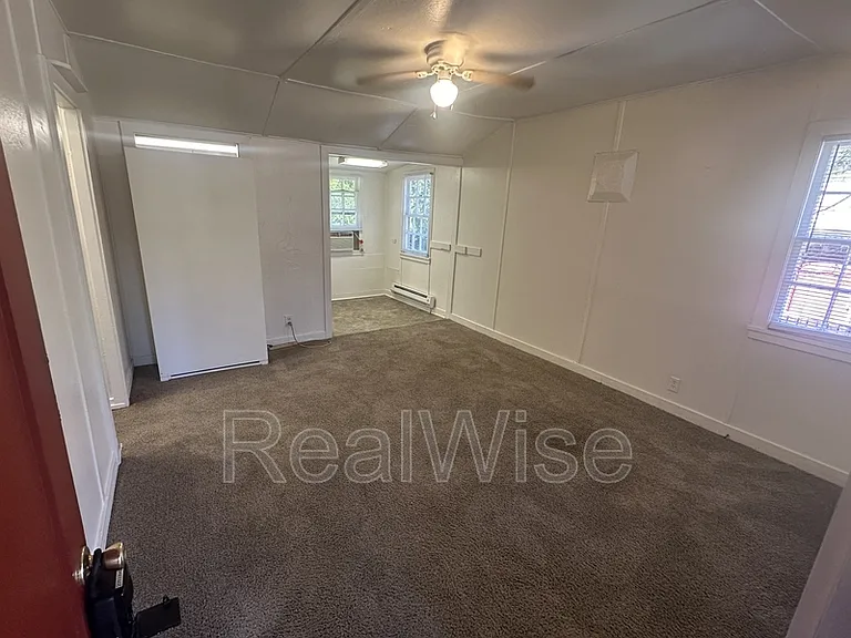 4550 Rogue River Hwy #6 — Photo 5