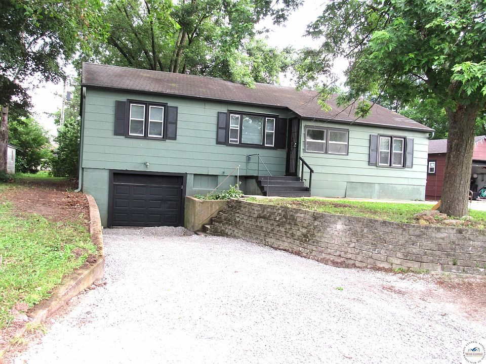 1st image of 410 E Main St