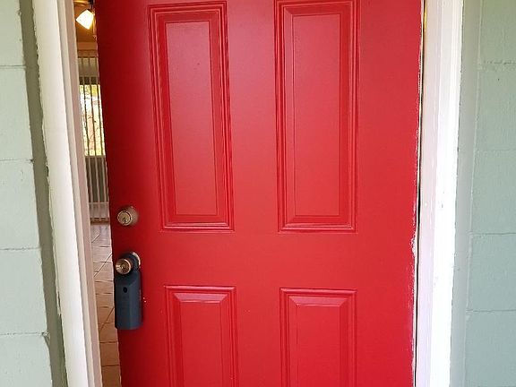 5th image of 2419 Wilmont Ave