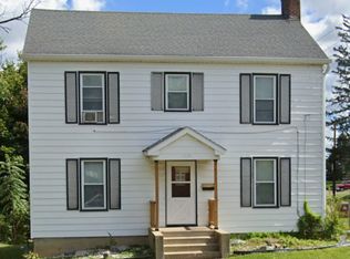 1239 S Seeley Ave, Freeport, IL 61032
