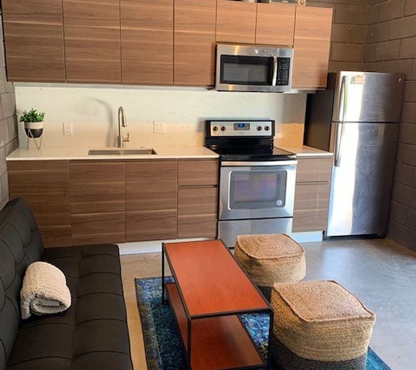 1st image of 1929 Columbia St #1011
