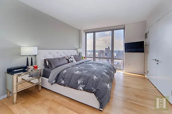 Rented by Halstead Real Estate | media 34