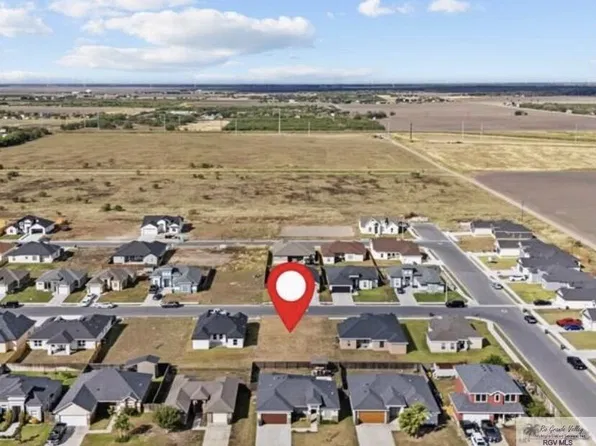 8709 Swan Lake Dr, Harlingen, TX 78552
