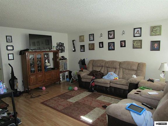 4th image of 301 Helen Ave