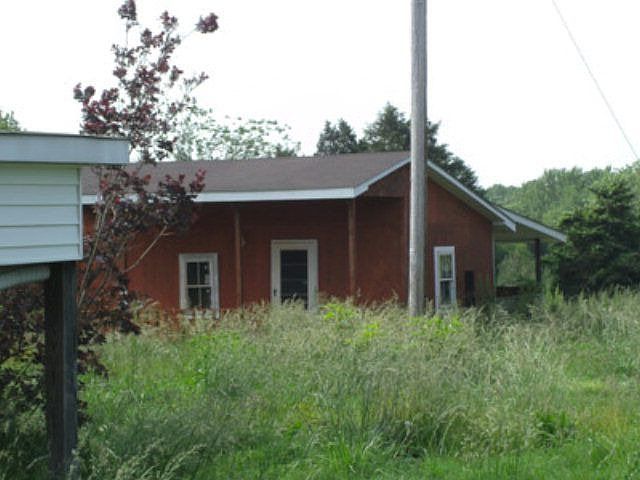2nd image of 200 Wagon Wheel Ln
