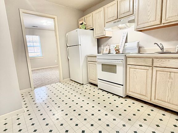 3rd image of 102 Carter Sells Rd