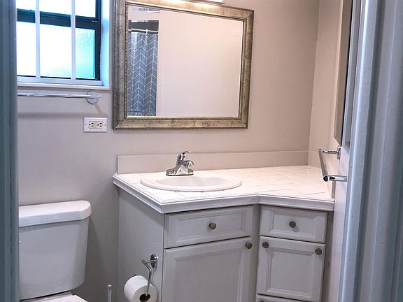 4th image of 2131 NE 171st St Unit C