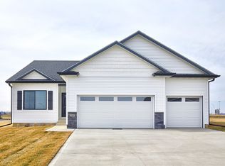 510 NW Mosaic Ave, Waukee, IA 50263