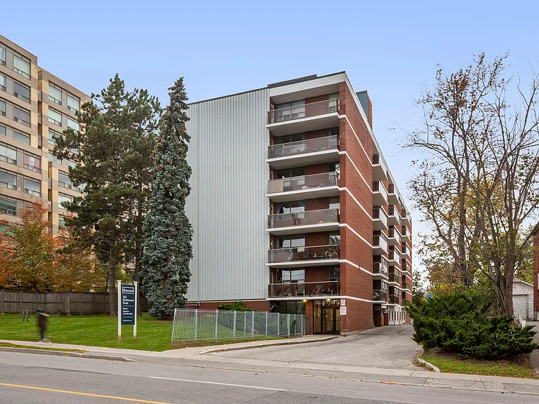 552 Birchmount Rd — Photo 3