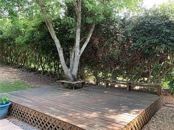4th image of 10730 Glenbarr Dr