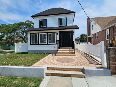 24201 137th Avenue, Jamaica, NY, 11422