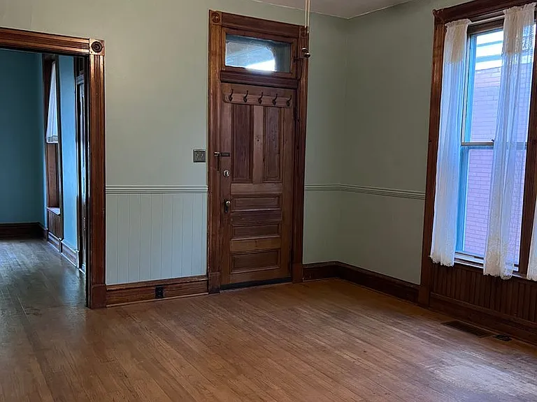 728 S 13th St — Photo 3