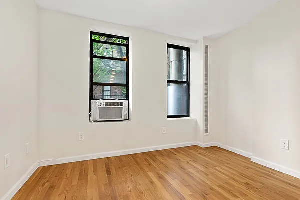 Rented by MNS | media 12