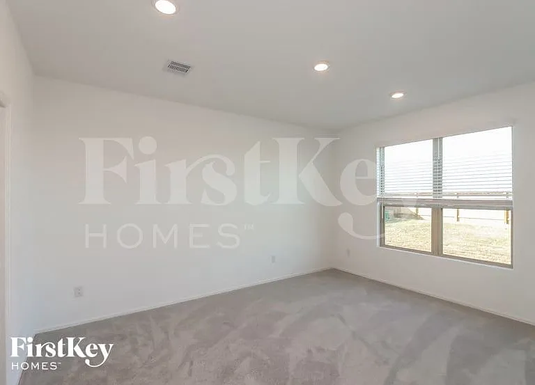 7307 Hillside Ave — Photo 12