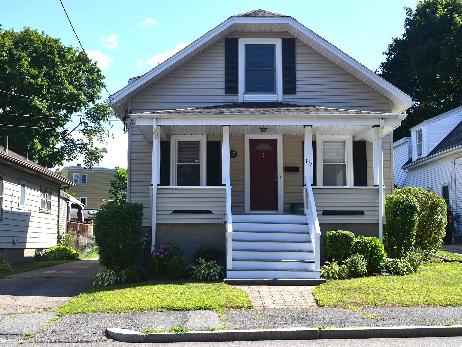 3 bed, 1235 sqft, $3,200 — Photo 1