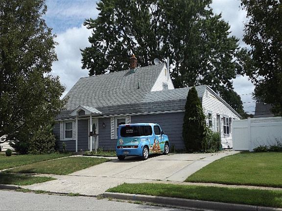 3rd image of 19 Wood Ln