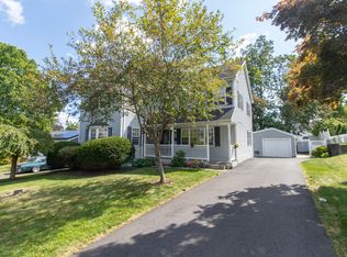 195 Lobdell Dr, Stratford, CT 06614