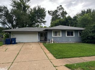 133 Oak Dr, Saint Peters, MO 63376