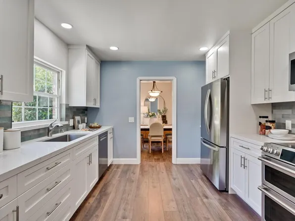 213 N Bayview Ave, Sunnyvale, CA 94086