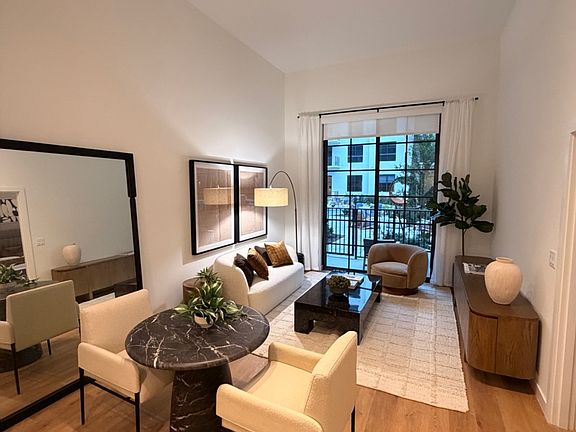 3rd image of 12400 Biscayne Blvd #605