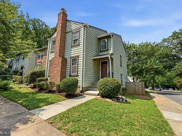 10065 Chestnut Wood Ln — Photo 1