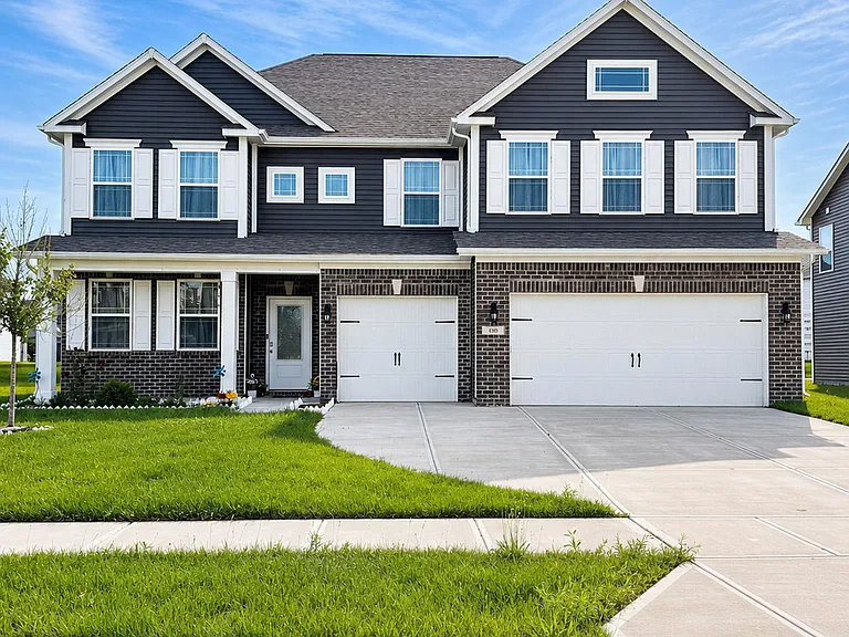 180 Walker Dr — Photo 1