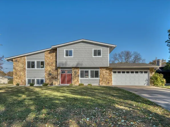 9024 44th Cir N, New Hope, MN 55428