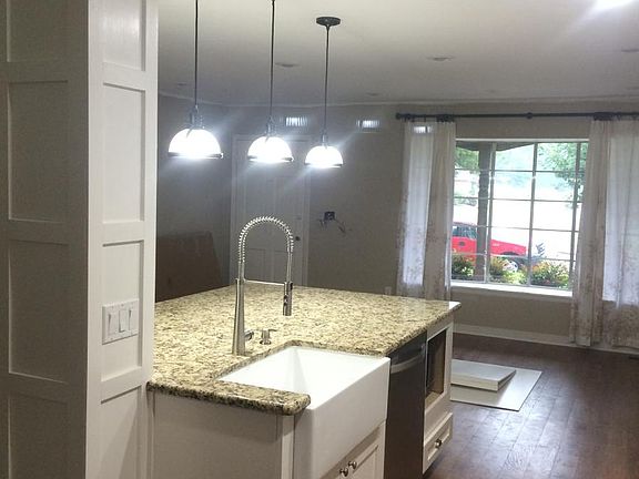 All recessed lightening.. entertaining dream