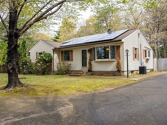 3rd image of 27 Club House Rd