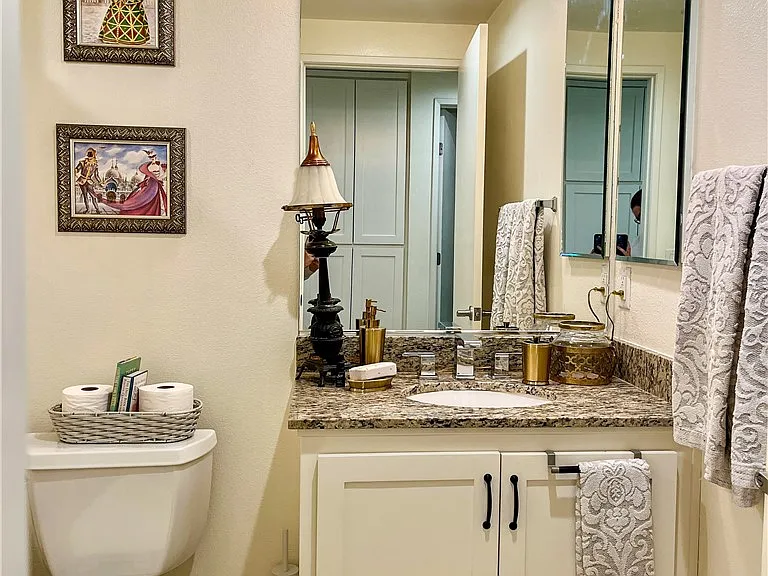 21301 Erwin St #449 — Photo 21
