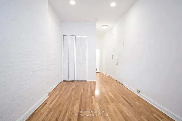 Rented by Copperwood Real Estate | media 18