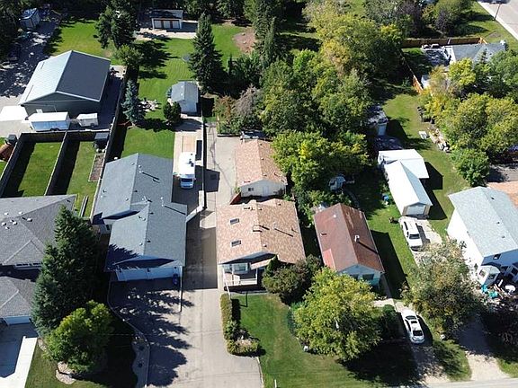 2nd image of 4732 E 48th St