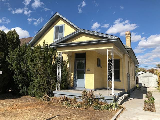 1st image of 737 E Roosevelt Ave