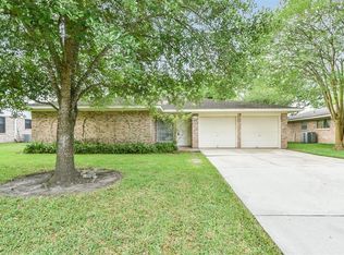 416 Oak Vista Dr, Friendswood, TX 77546