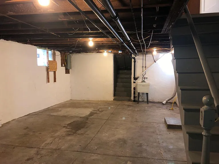 8328 Ridgeway St — Photo 16
